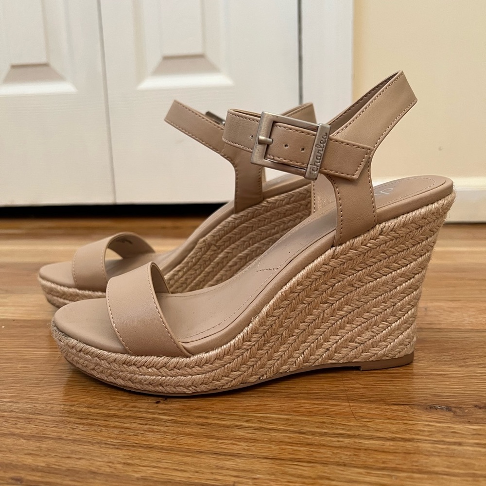 Cream/Beige Wedges